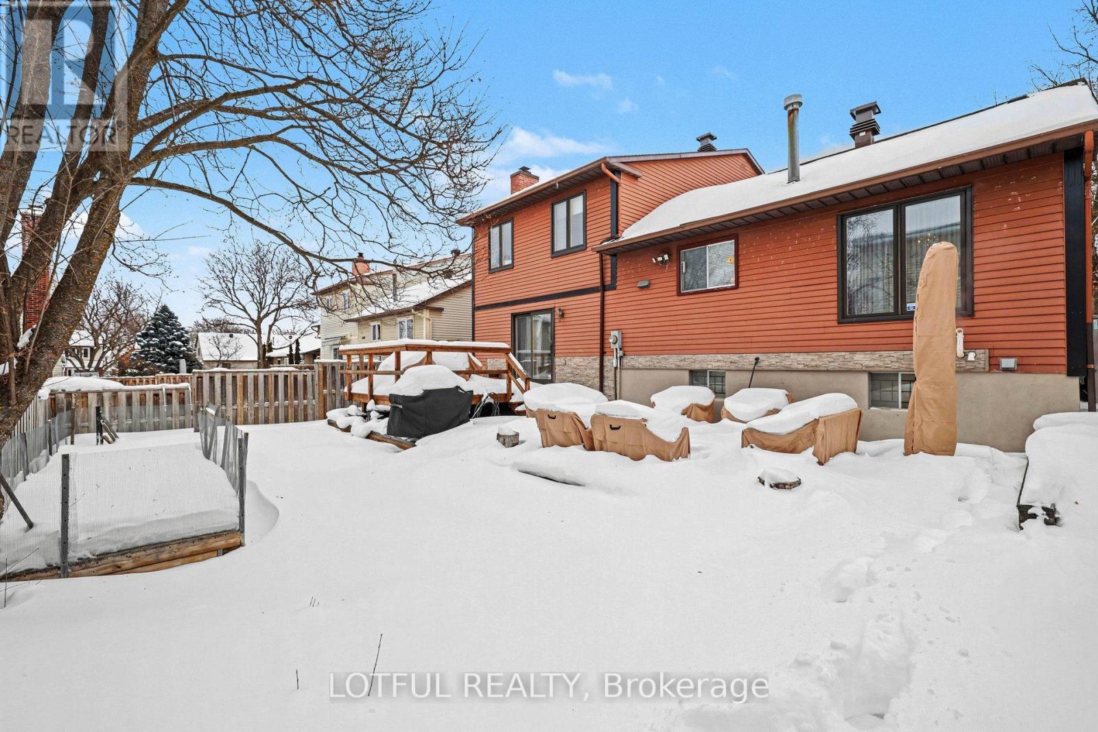 41 Pattermead Crescent, Ottawa, ON - Outdoor