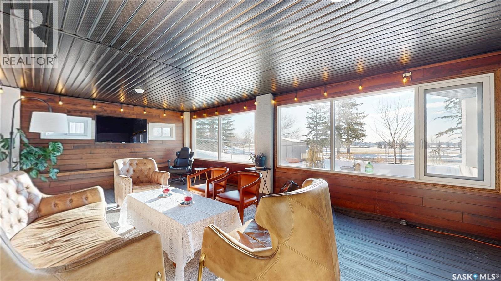 8507 Kestral Drive, Regina, SK - Indoor