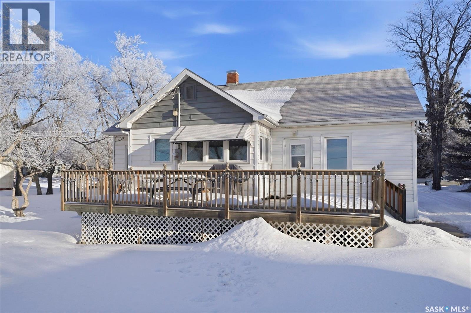 208 2Nd Avenue E, Nokomis, SK - Outdoor With Deck Patio Veranda