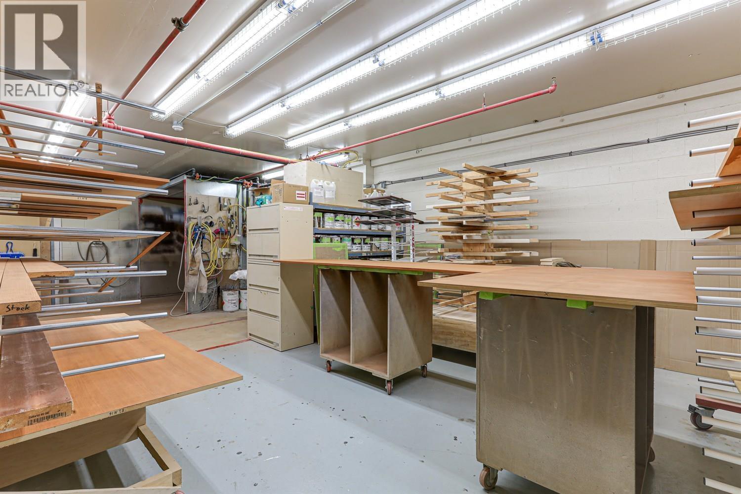 2572 Davies Avenue, Port Coquitlam, BC