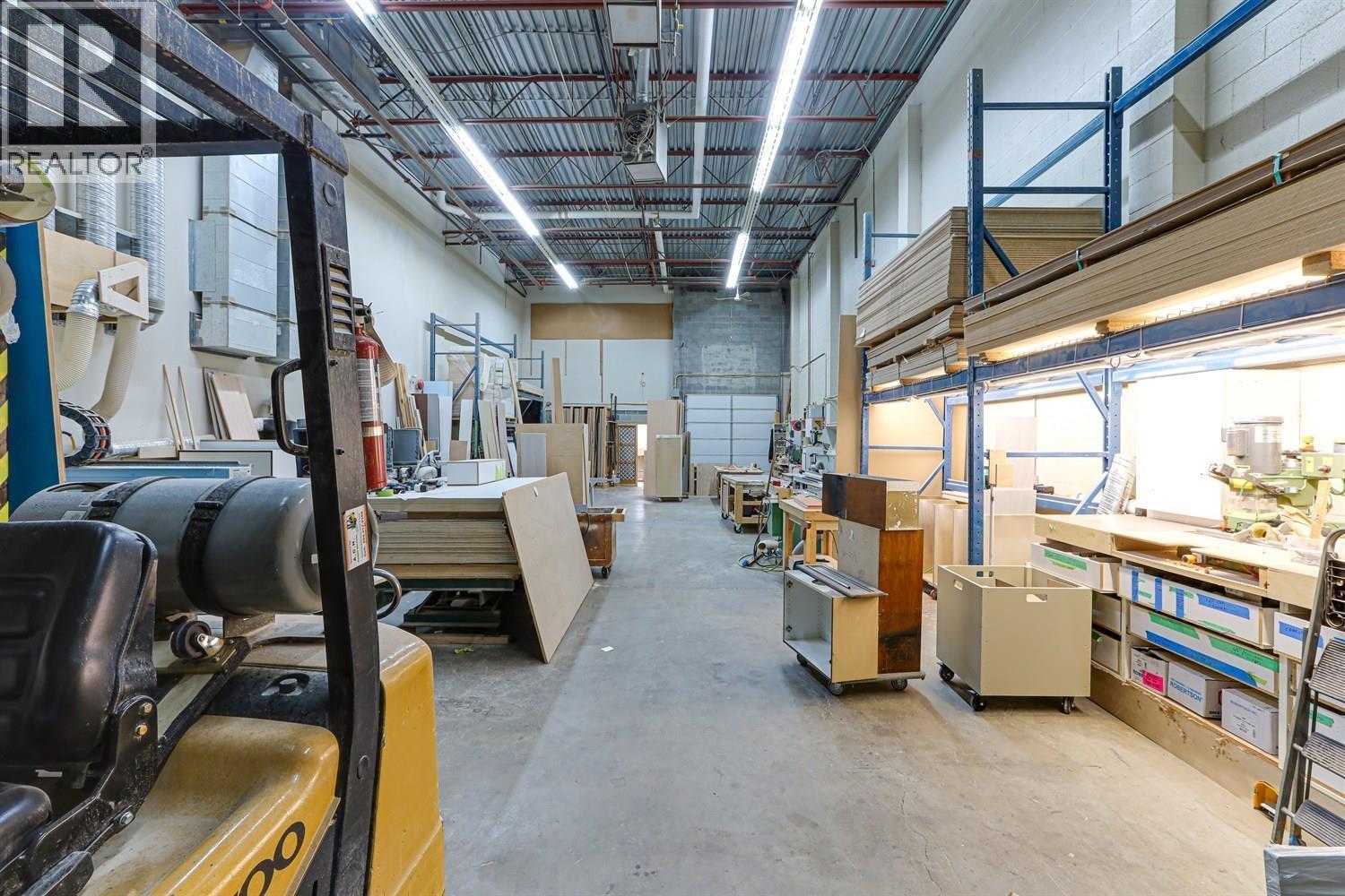 2572 Davies Avenue, Port Coquitlam, BC