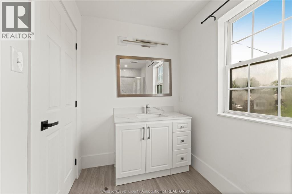 371 Curry, Windsor, ON - Indoor Photo Showing Other Room