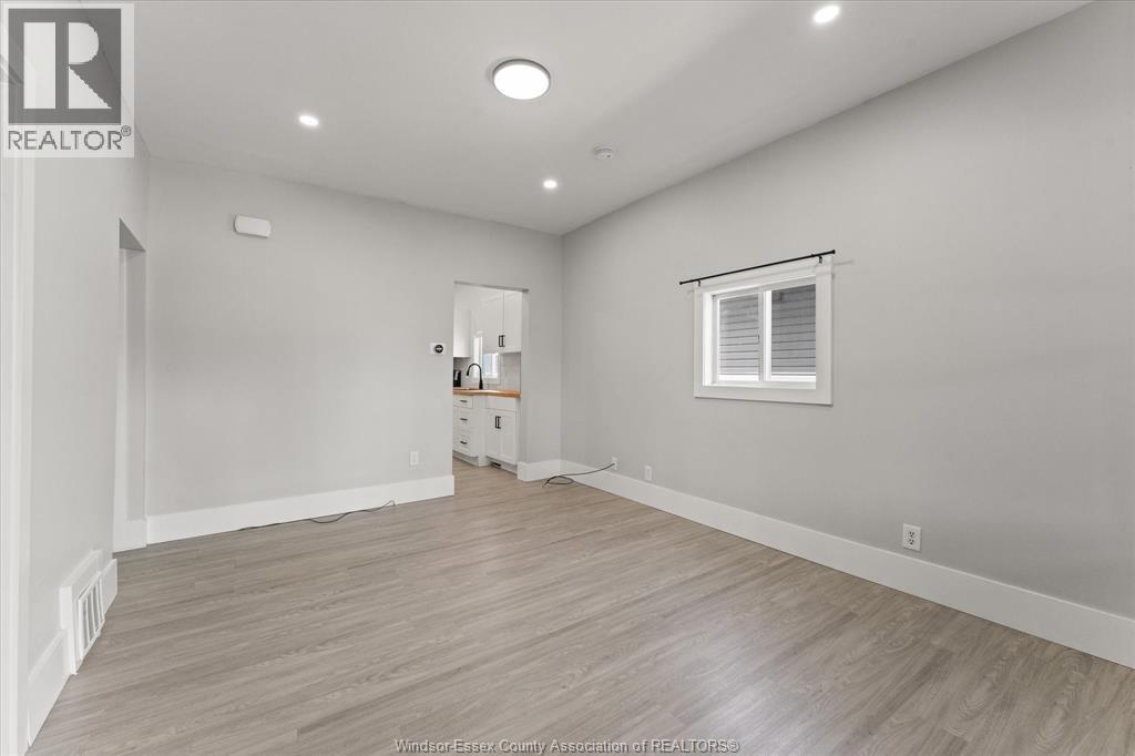 371 Curry, Windsor, ON - Indoor Photo Showing Other Room