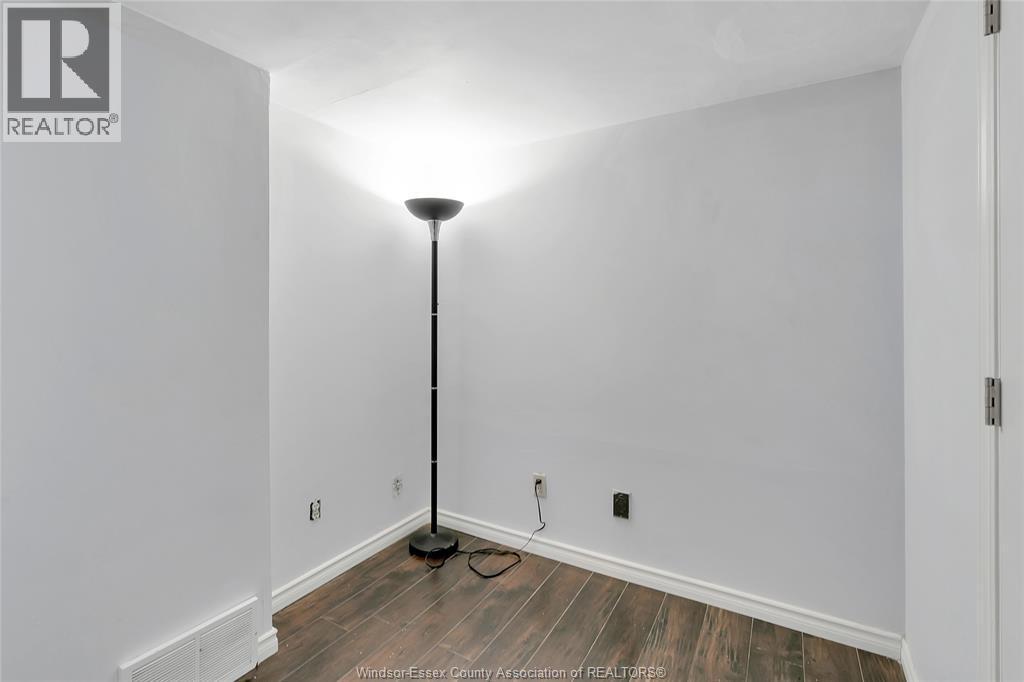 2665 Robert, Windsor, ON - Indoor Photo Showing Other Room