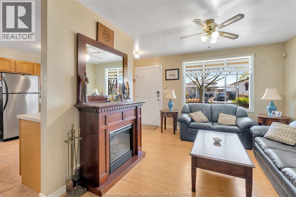 2665 Robert, Windsor, ON - Indoor Photo Showing Living Room With Fireplace