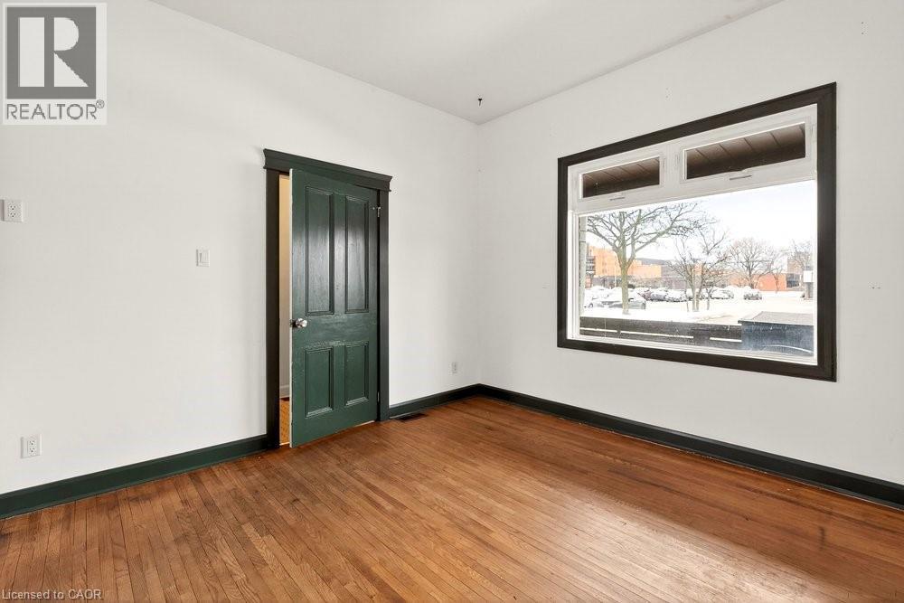 285 Mary Street, Hamilton, ON - Indoor Photo Showing Other Room