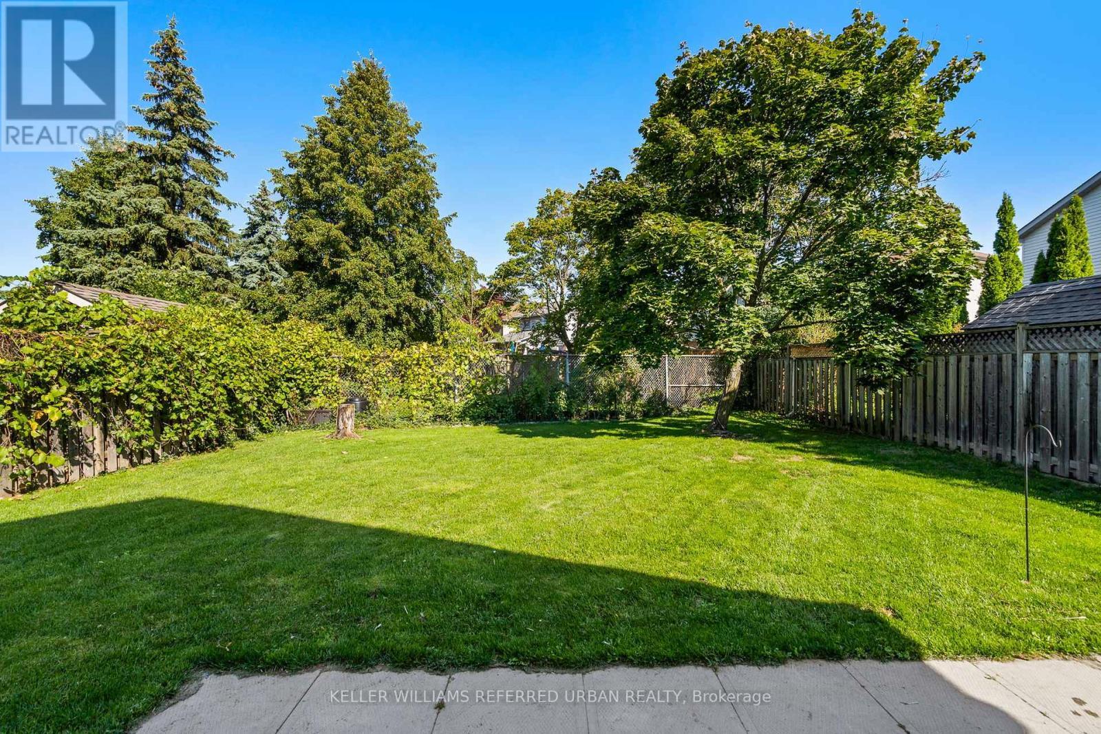 1253 Thorpe Road, Burlington, ON - Outdoor