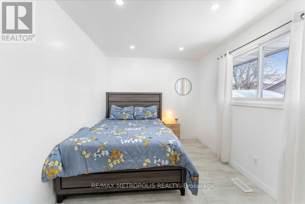263 Fergus Avenue, Kitchener, ON - Indoor Photo Showing Bedroom