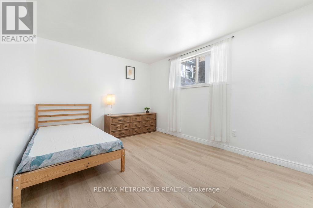 263 Fergus Avenue, Kitchener, ON - Indoor Photo Showing Bedroom
