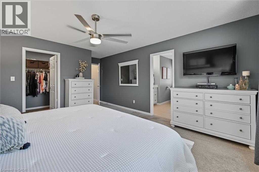 2265 Stokes Lane, Burlington, ON - Indoor Photo Showing Bedroom