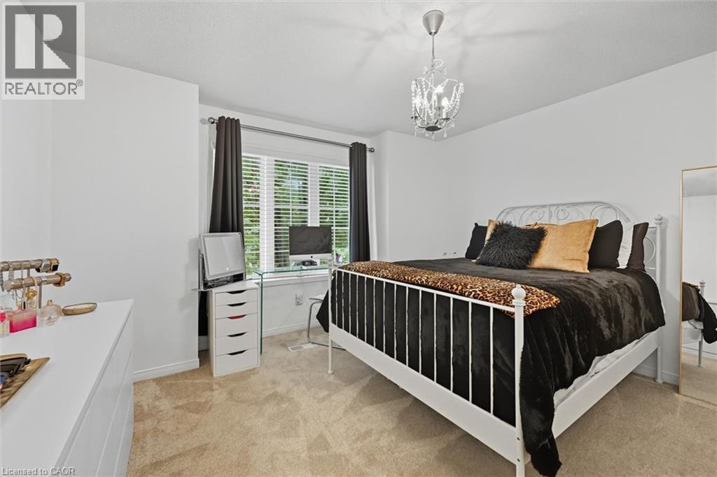 2265 Stokes Lane, Burlington, ON - Indoor Photo Showing Bedroom