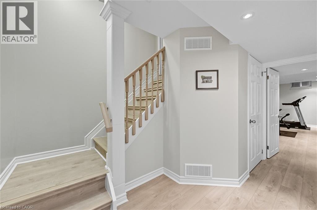 2265 Stokes Lane, Burlington, ON - Indoor Photo Showing Other Room