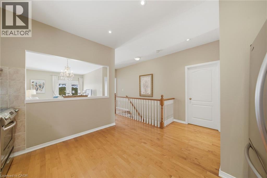 46 Manitoulin Trail, Hamilton, ON - Indoor Photo Showing Other Room