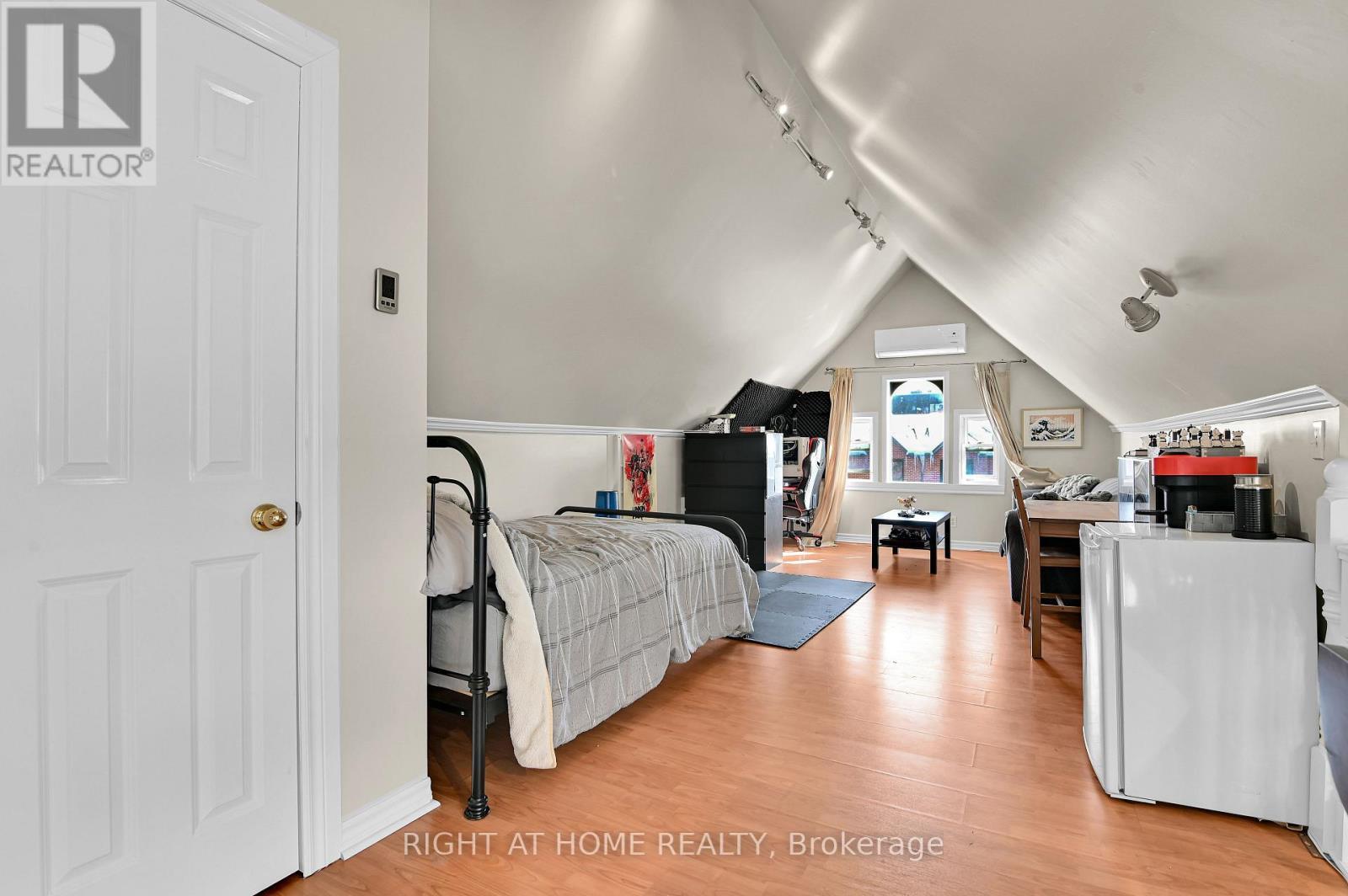 3rd floor loft/primary bedroom takes entire floor - 95 Templeton Street, Ottawa, ON - Indoor Photo Showing Bedroom
