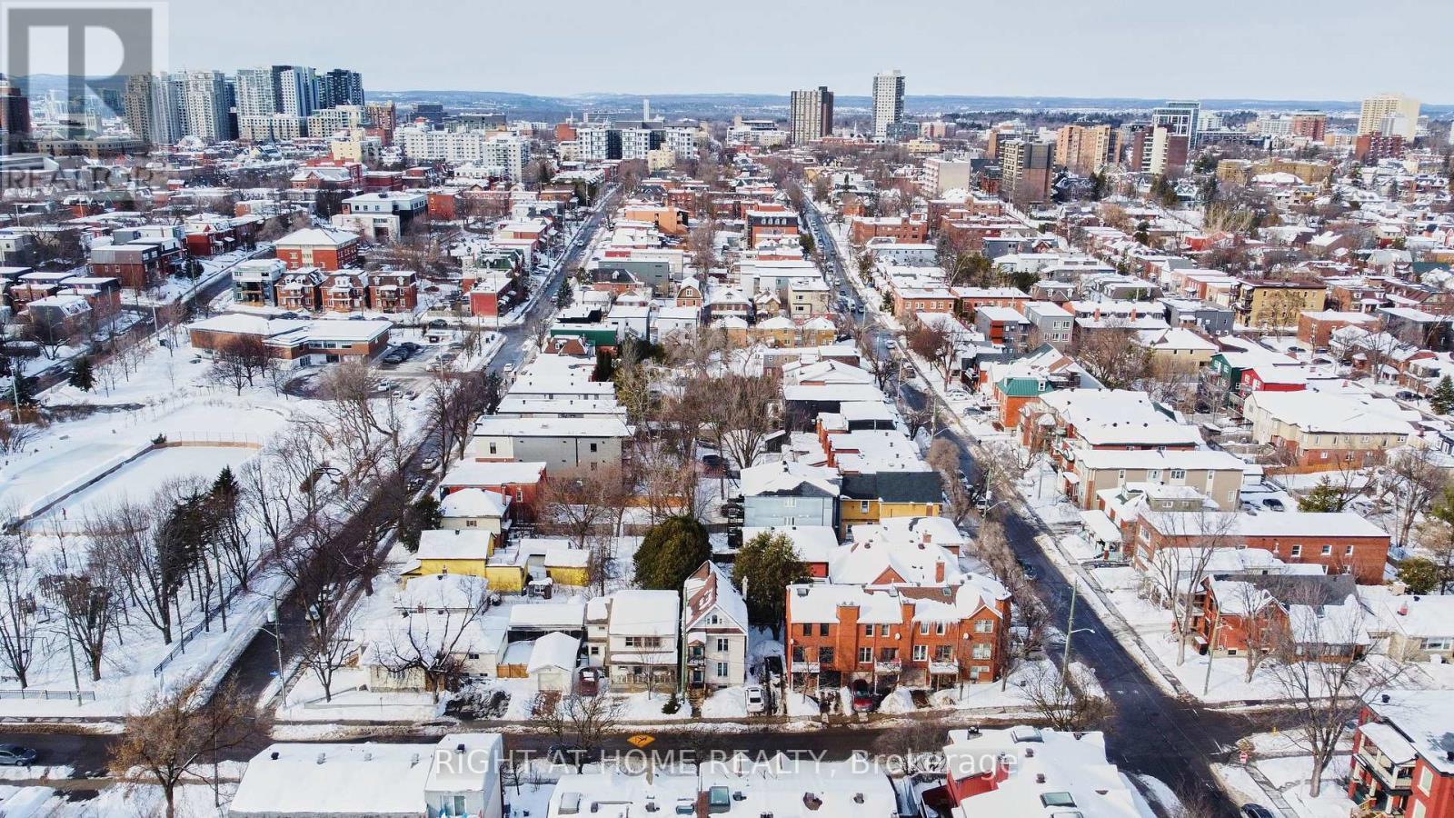 Lookign towards Rideau St & Byward Market - 95 Templeton Street, Ottawa, ON - Outdoor With View