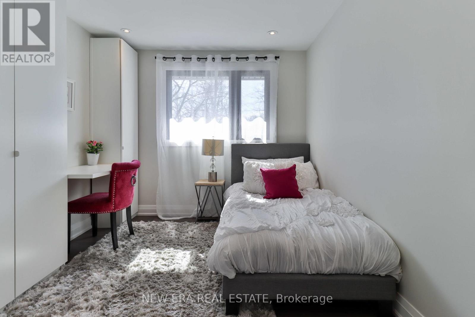 1481 Chasehurst Drive, Mississauga, ON - Indoor Photo Showing Bedroom