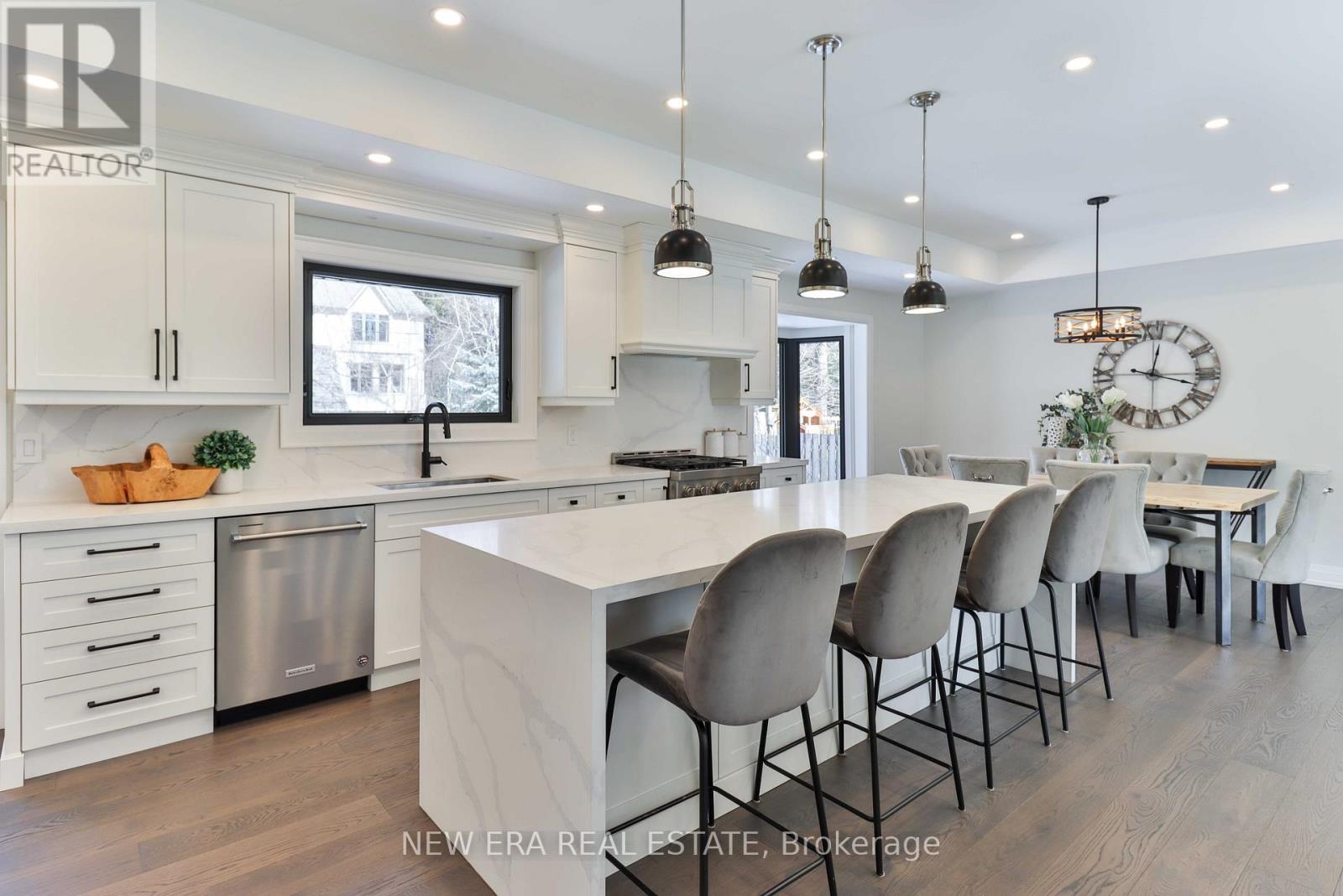 1481 Chasehurst Drive, Mississauga, ON - Indoor Photo Showing Kitchen With Upgraded Kitchen