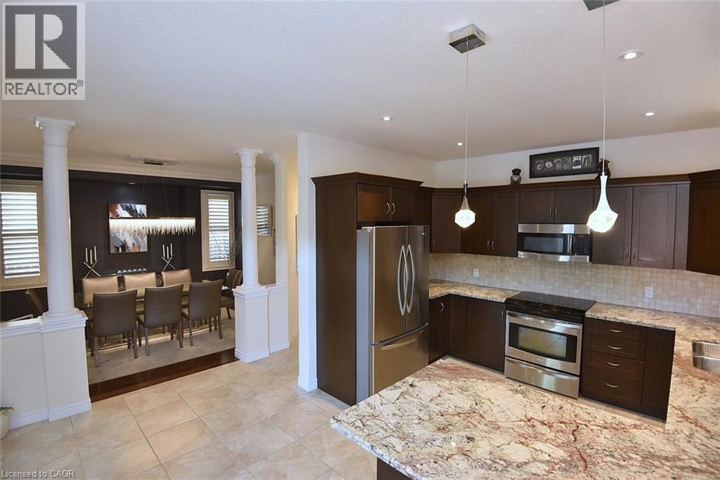 12 Degrow Crescent, Binbrook, ON - Indoor Photo Showing Kitchen With Stainless Steel Kitchen