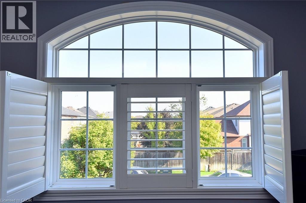 12 Degrow Crescent, Binbrook, ON - Indoor Photo Showing Other Room