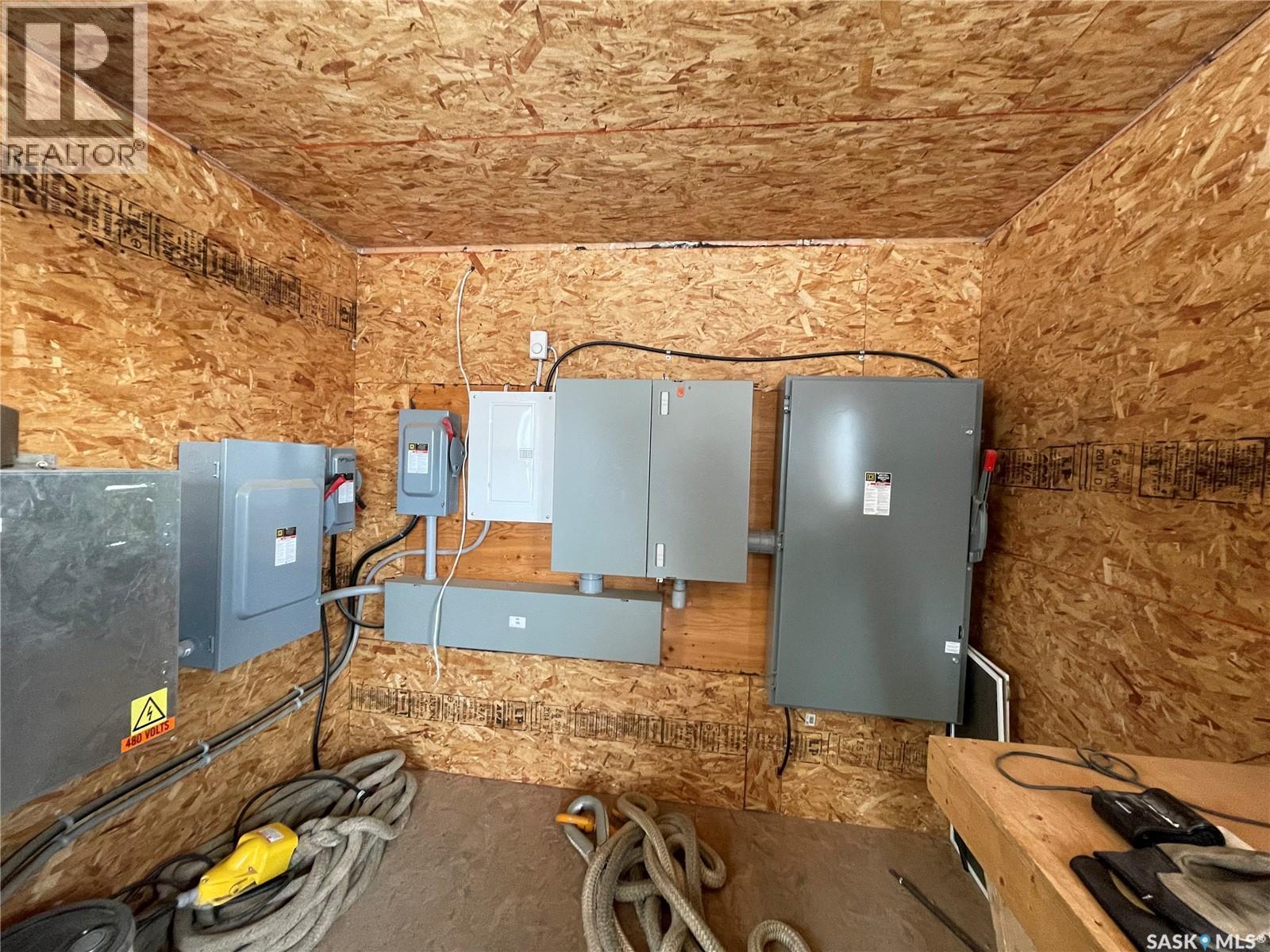 400 Railway Avenue E, Rosthern, SK