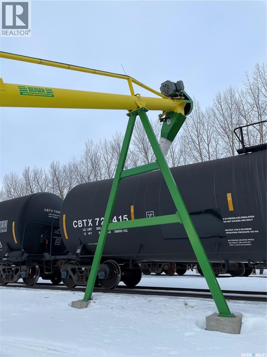 400 Railway Avenue E, Rosthern, SK