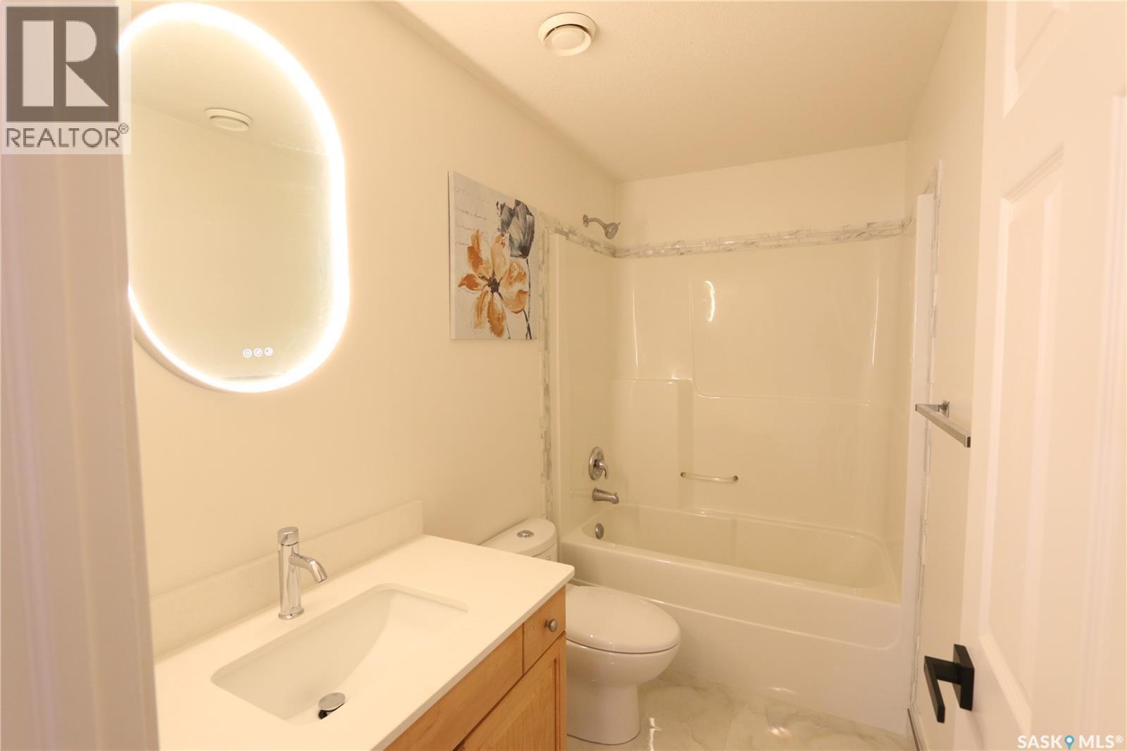 1226 Dover Avenue, Regina, SK - Indoor Photo Showing Bathroom
