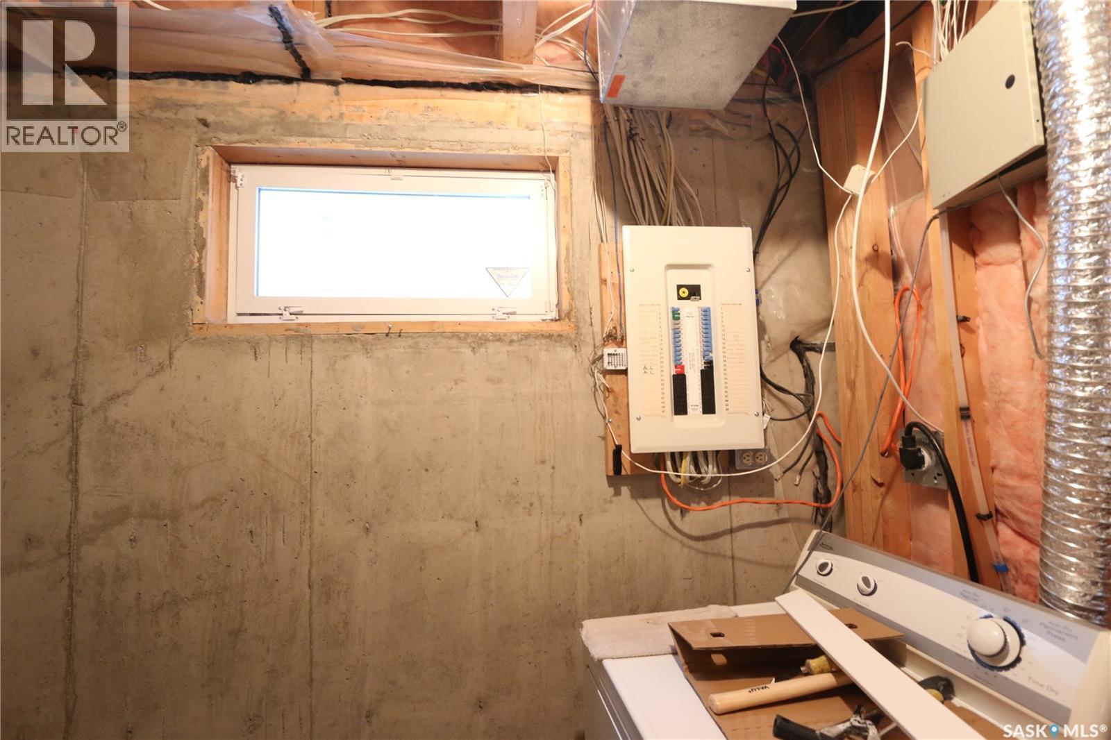 1226 Dover Avenue, Regina, SK - Indoor