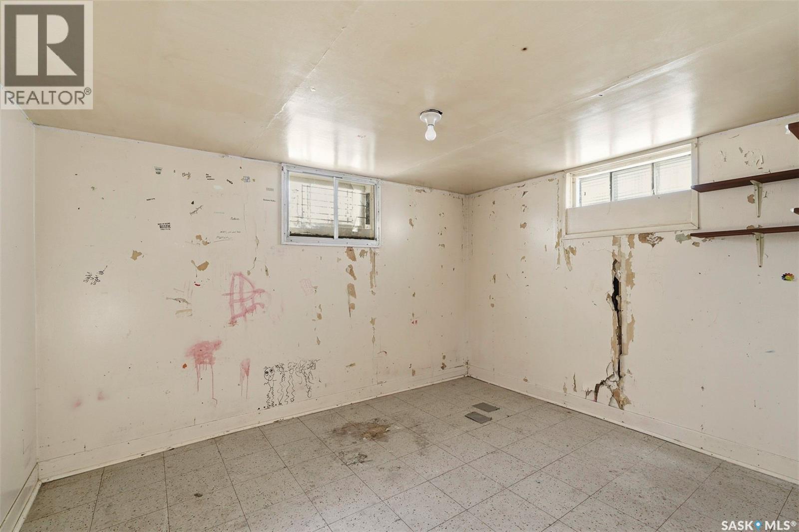 584 7Th Street E, Prince Albert, SK - Indoor Photo Showing Other Room