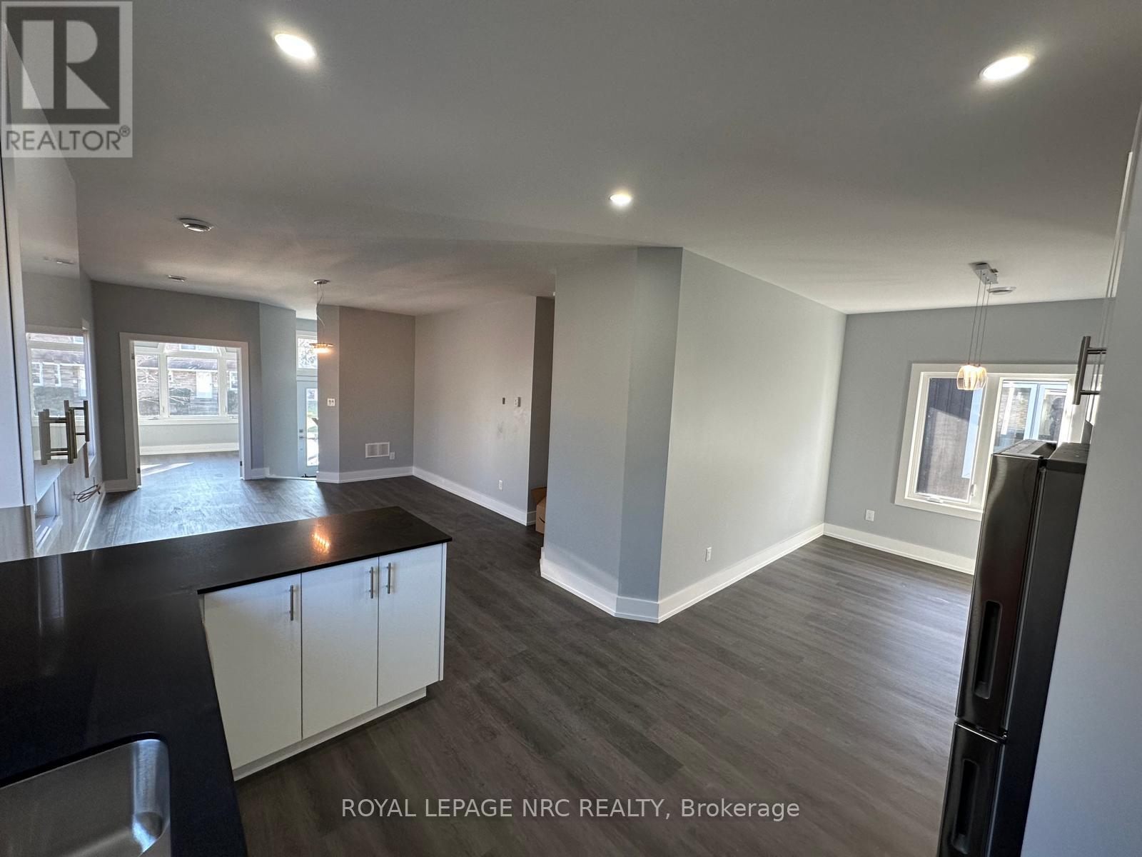 58 Griffith Street, Welland (Welland Downtown), ON - Indoor