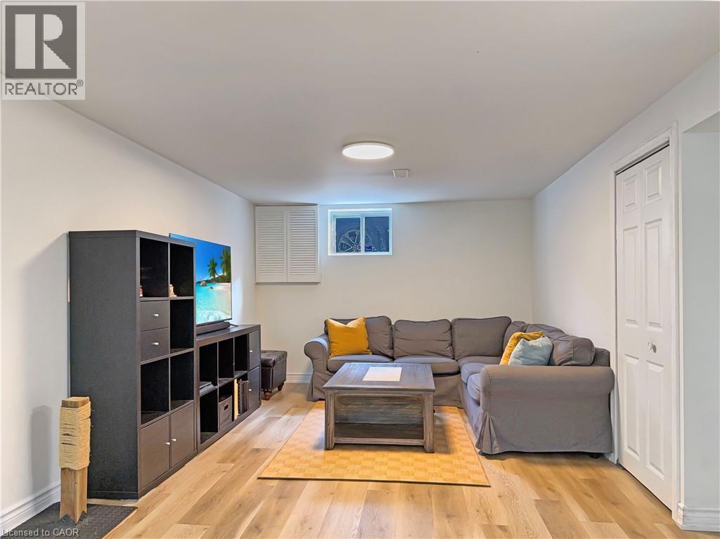 238 Kent Crescent, Burlington, ON - Indoor