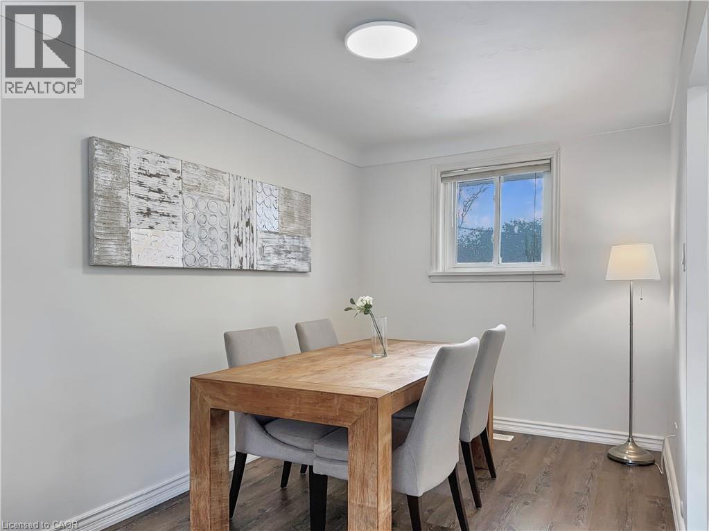 238 Kent Crescent, Burlington, ON - Indoor Photo Showing Dining Room