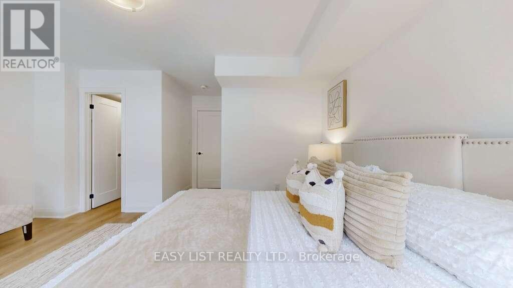150 Alton Crescent, Vaughan, ON - Indoor Photo Showing Bedroom