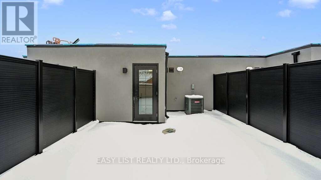 150 Alton Crescent, Vaughan, ON - Outdoor With Exterior