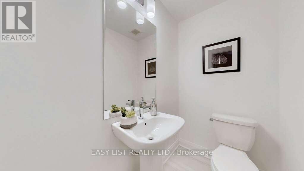150 Alton Crescent, Vaughan, ON - Indoor Photo Showing Bathroom