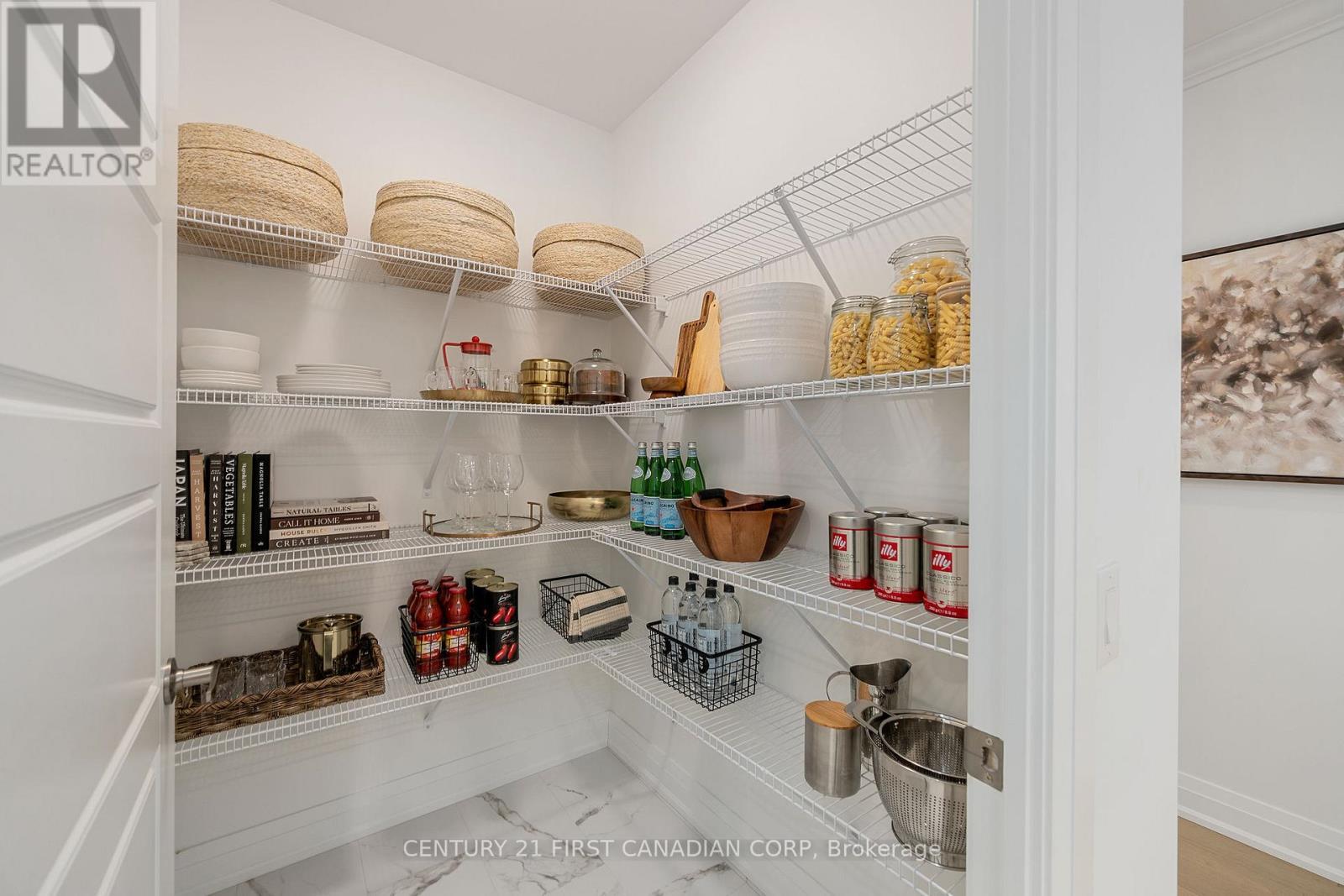 Walk in Pantry - 308 - 1560 Upper West Avenue, London South (South B), ON - Indoor