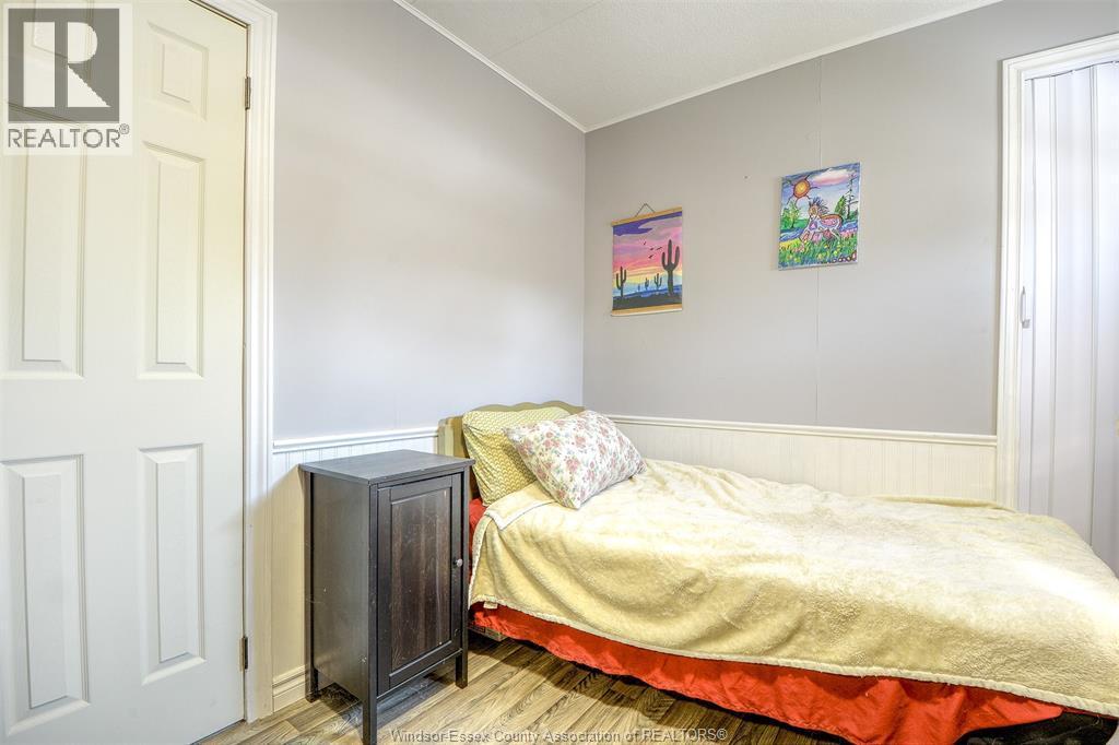 29 Parkside, Mcgregor, ON - Indoor Photo Showing Bedroom