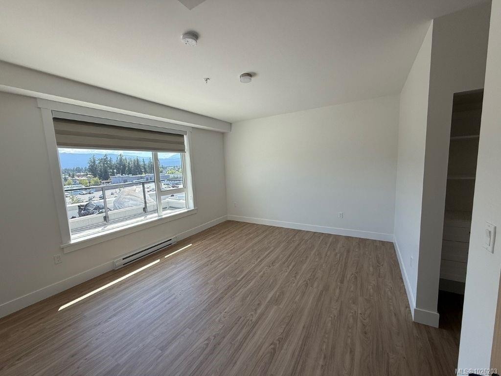 602-6320 Sentinal Dr, Nanaimo, BC - Indoor Photo Showing Other Room