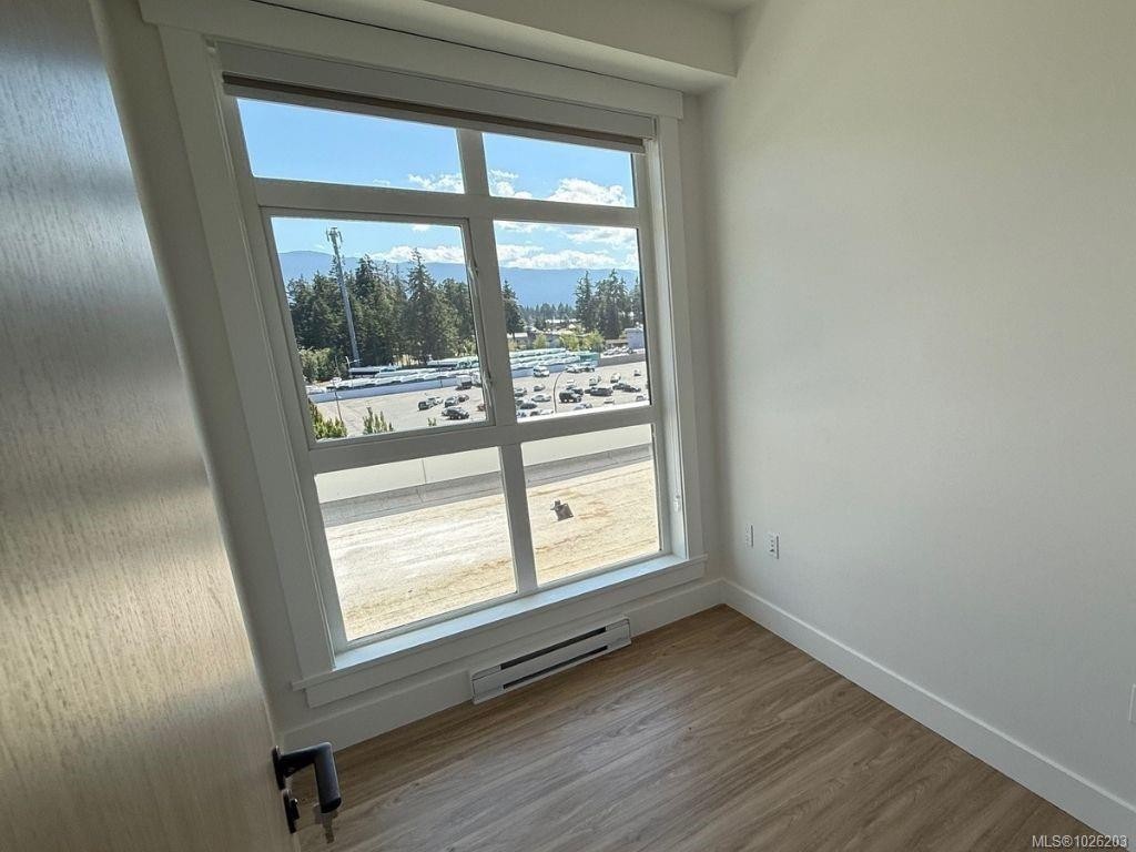 602-6320 Sentinal Dr, Nanaimo, BC - Indoor Photo Showing Other Room