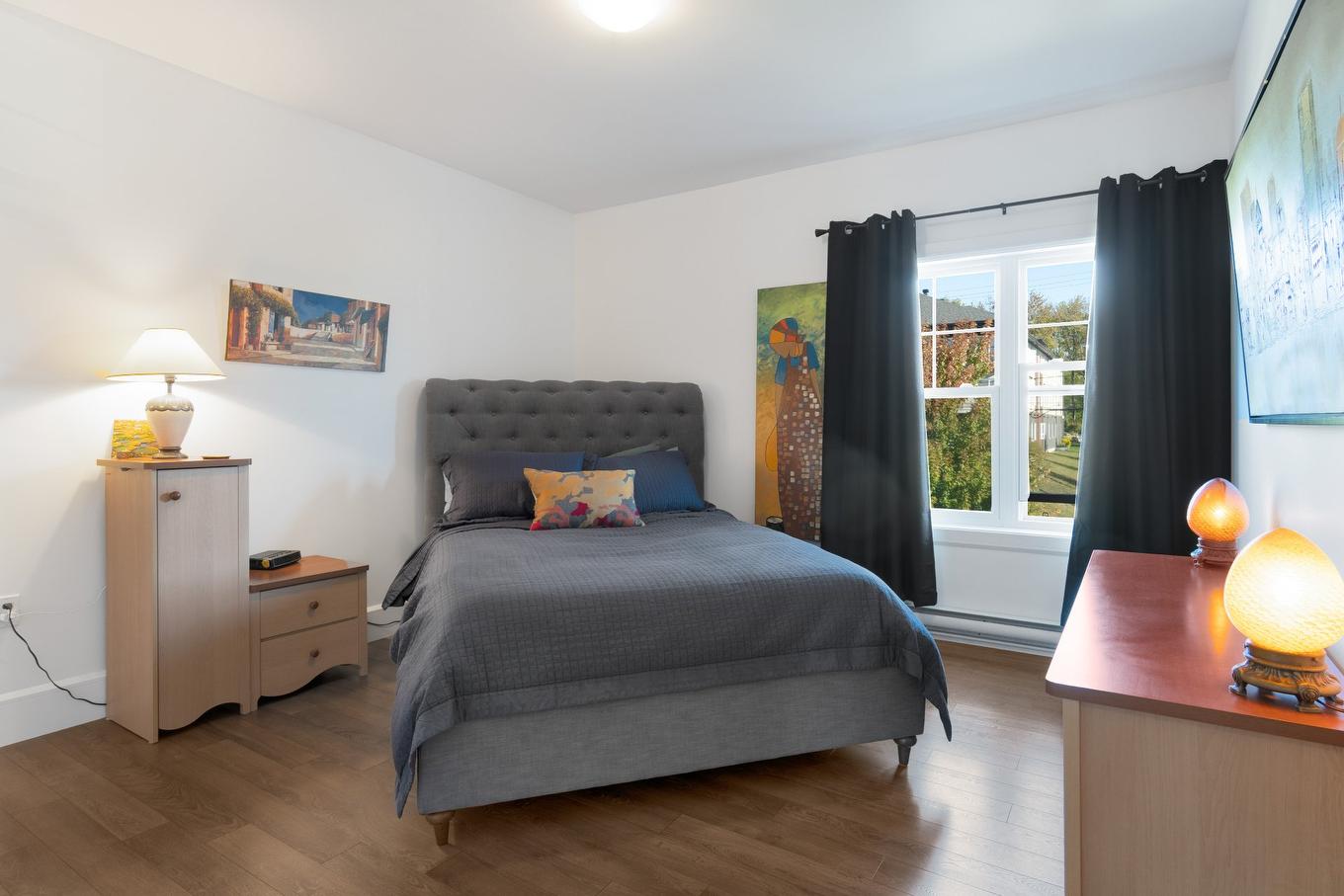 Primary bedroom - 203-1150 Rue Albert-Charpentier, Sherbrooke (Les Nations), QC - Indoor Photo Showing Bedroom