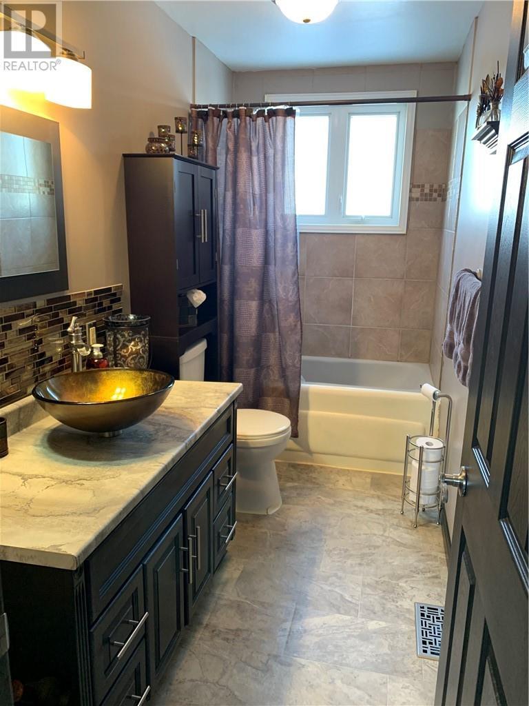 1158 Mederic, Hanmer, ON - Indoor Photo Showing Bathroom