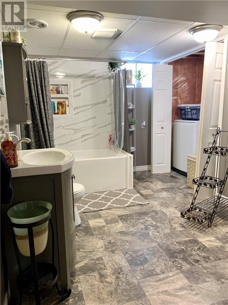 1158 Mederic, Hanmer, ON - Indoor