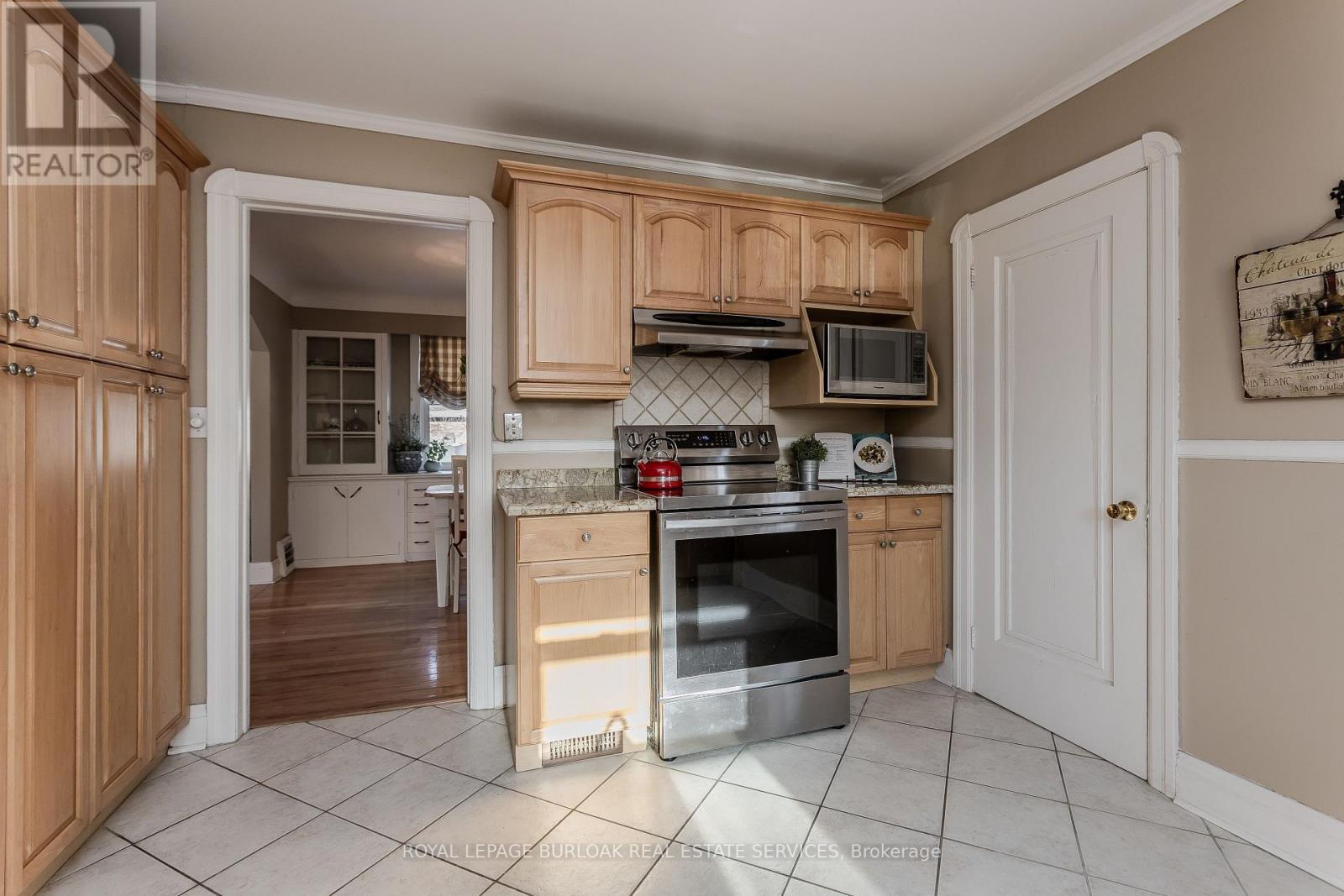 755 Maple Avenue, Burlington, ON - Indoor Photo Showing Kitchen