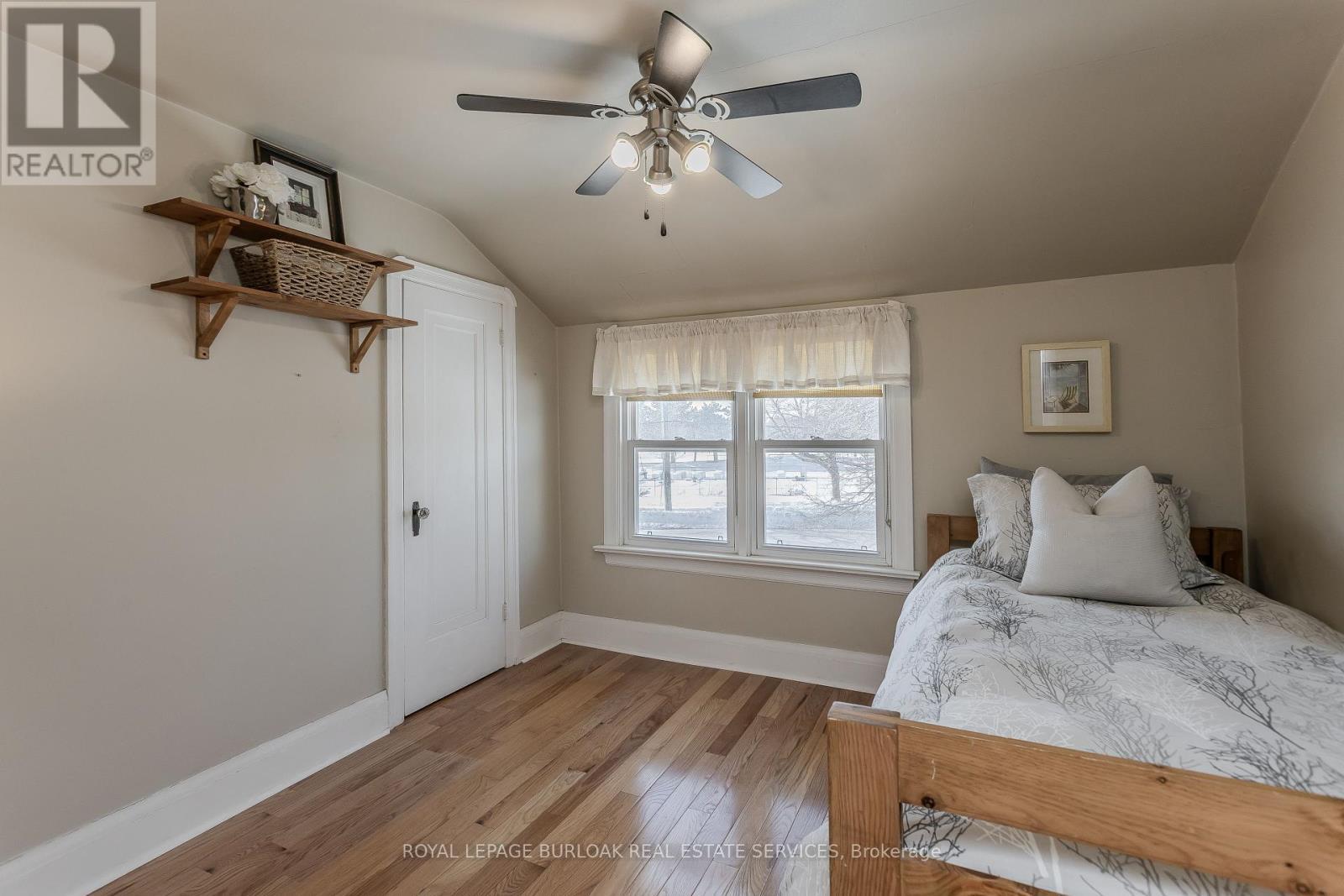 755 Maple Avenue, Burlington, ON - Indoor Photo Showing Bedroom