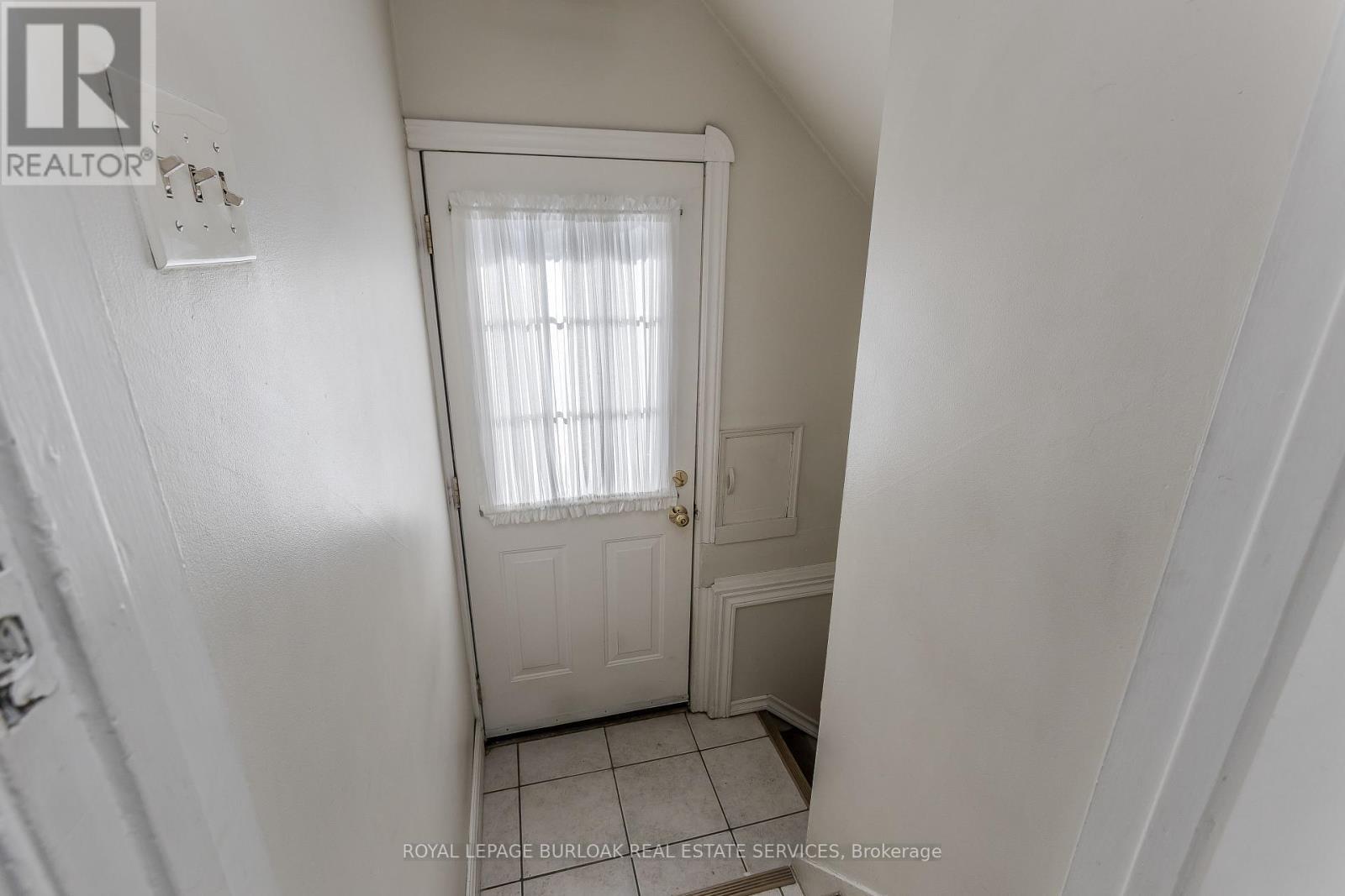 755 Maple Avenue, Burlington, ON - Indoor Photo Showing Other Room