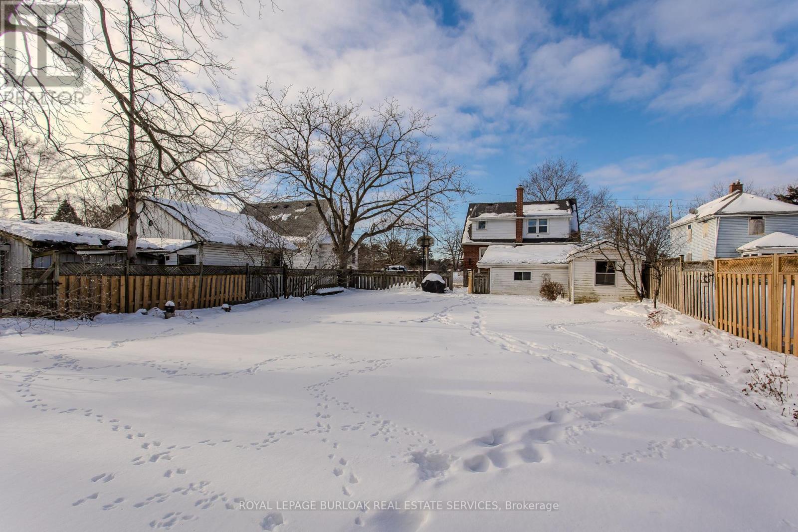 755 Maple Avenue, Burlington, ON - Outdoor