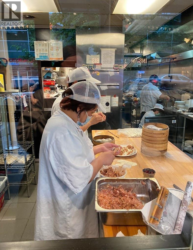 1719 Robson Street, Vancouver, BC