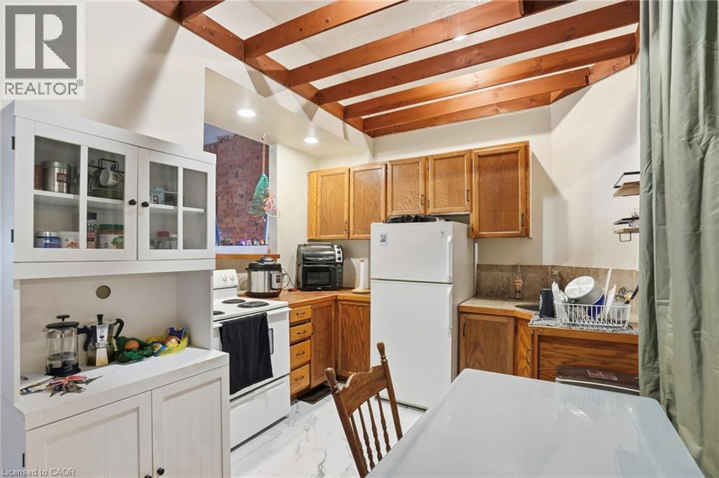 Unit 1 - 27 Ontario Avenue, Hamilton, ON - Indoor Photo Showing Kitchen