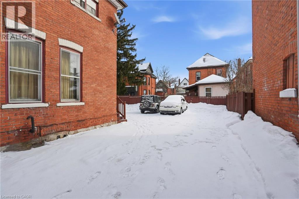 27 Ontario Avenue, Hamilton, ON - Outdoor With Exterior