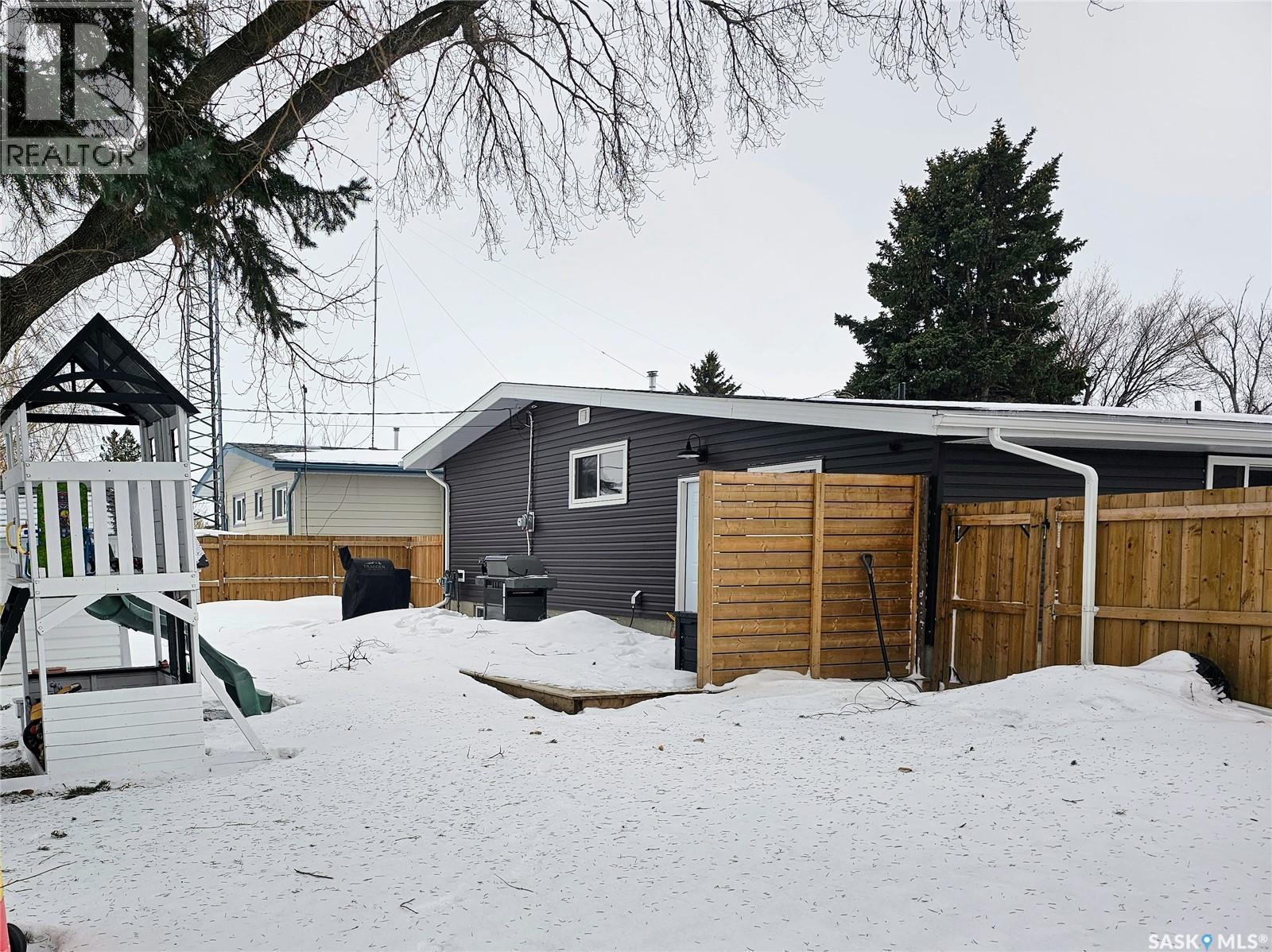25 King Crescent, Humboldt, SK - Outdoor