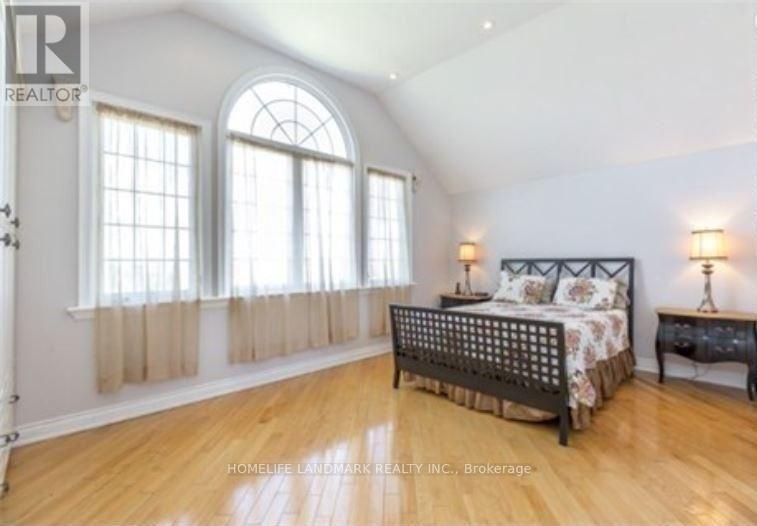 5291 Thornwood Drive, Mississauga, ON - Indoor Photo Showing Bedroom